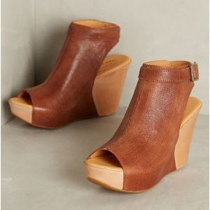 KORK-EASE Berit Wedge Sandals Peep Toe Tan Bison Leather Anthropologie